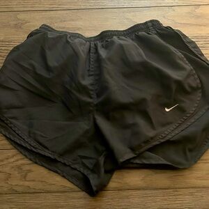nike black shorts